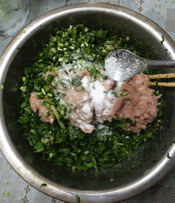 韭菜猪肉水饺步骤6