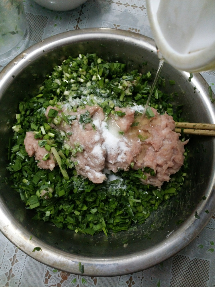 韭菜猪肉水饺步骤7