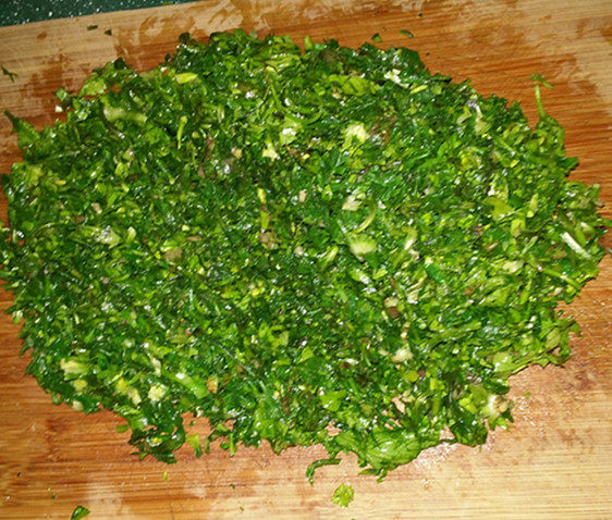 荠菜猪肉水饺步骤2
