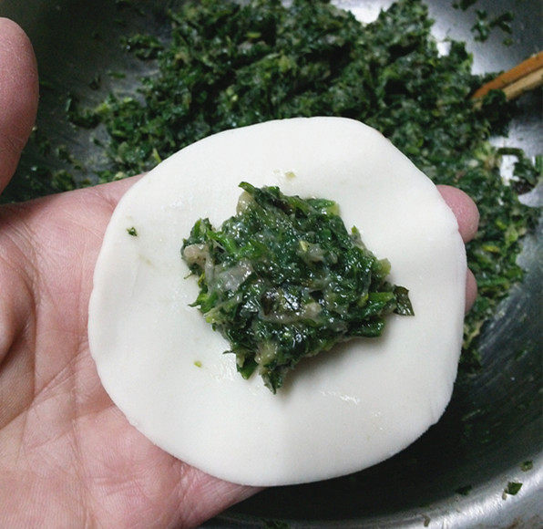荠菜猪肉水饺步骤8