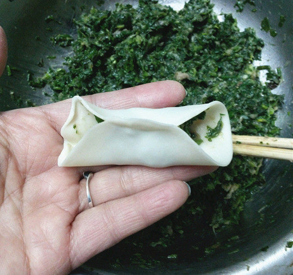 荠菜猪肉水饺步骤9