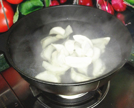 荠菜猪肉水饺步骤12