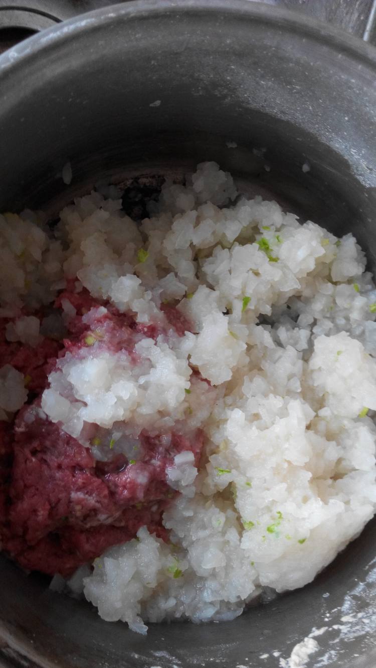 牛肉萝卜饺子步骤4