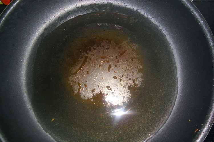 油煎饺子步骤2