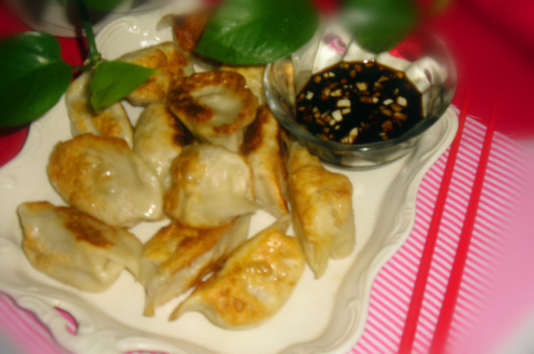 油煎饺子步骤6