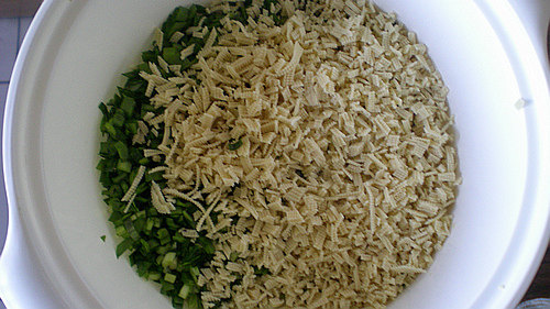 榨菜豆腐韭菜水饺步骤6