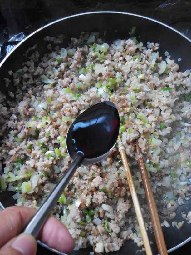 猪肉萝卜饺步骤6