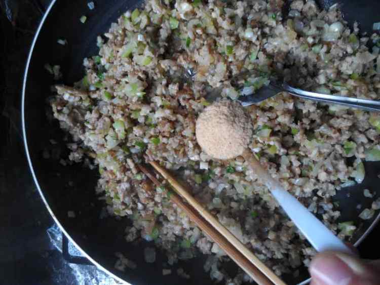 猪肉萝卜饺步骤7