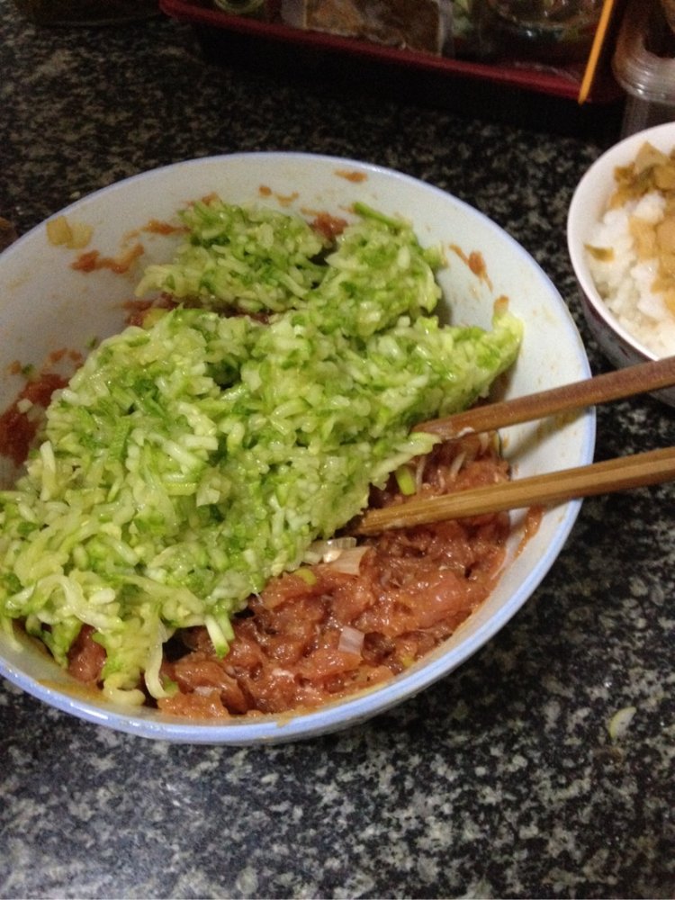 西葫鲜肉水饺步骤5