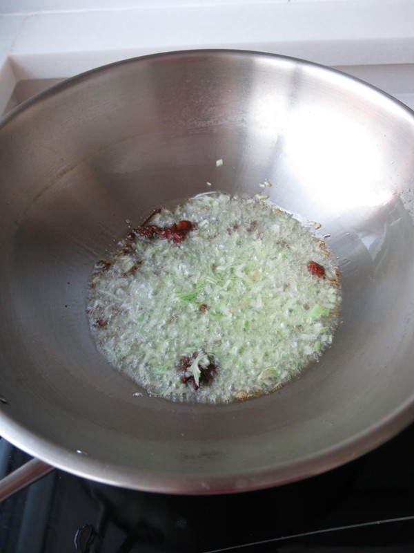 猪肉芹菜酱香水饺步骤4