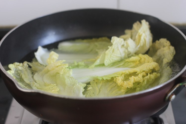 娃娃菜煎饺步骤1