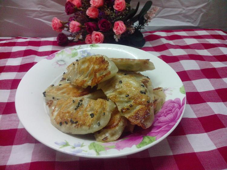 芹菜鸡蛋煎饺步骤15