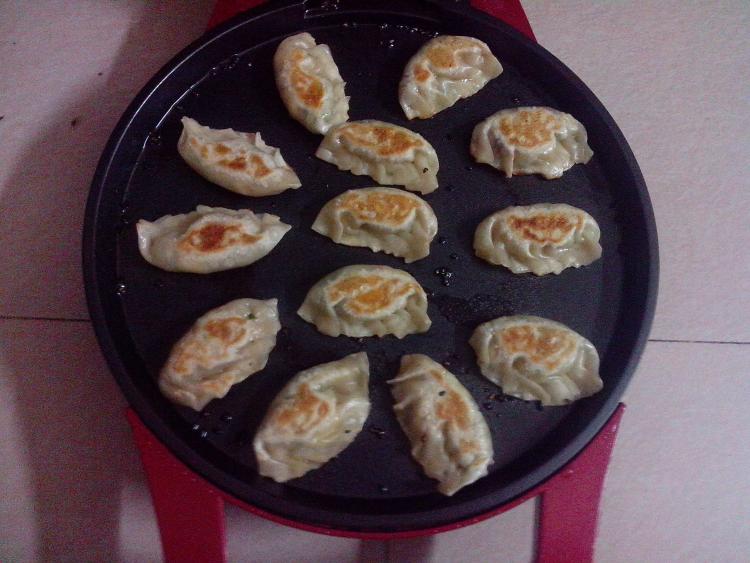 芹菜鸡蛋煎饺步骤13