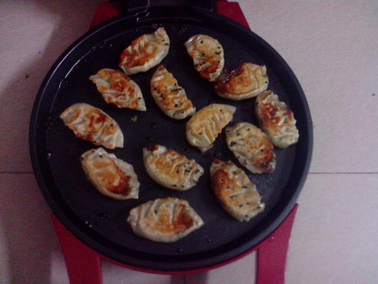 芹菜鸡蛋煎饺步骤14