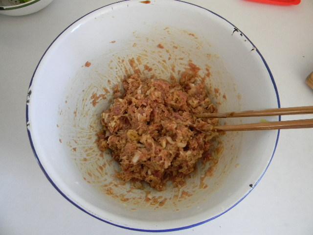萝卜猪肉蒸饺步骤3