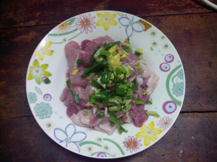 菌菇瘦肉煎饺步骤3