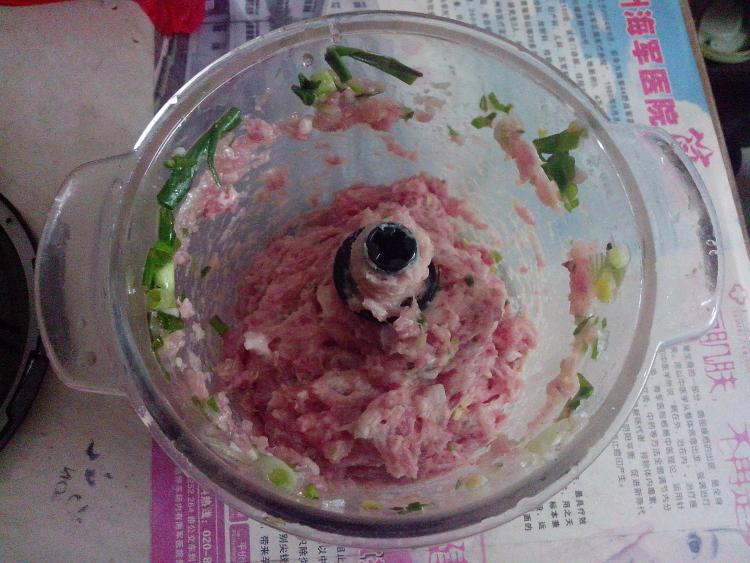 菌菇瘦肉煎饺步骤5