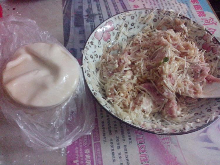 菌菇瘦肉煎饺步骤12