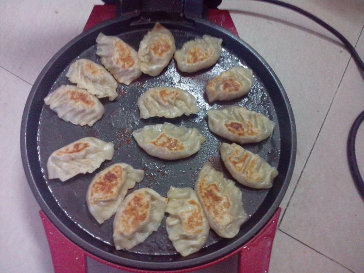 菌菇瘦肉煎饺步骤16