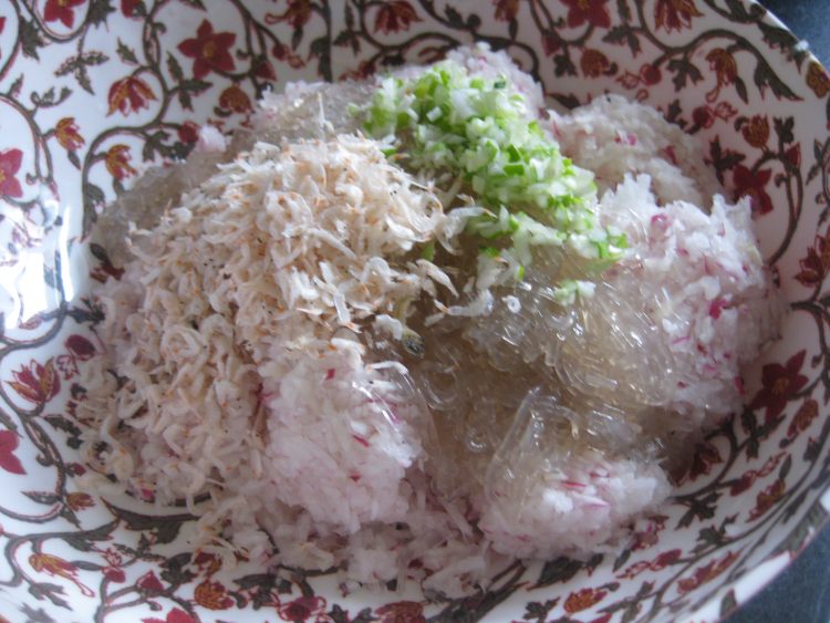 萝卜粉条大蒸饺步骤5