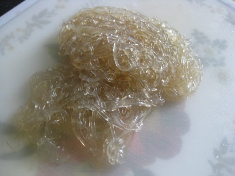 萝卜粉条大蒸饺步骤3