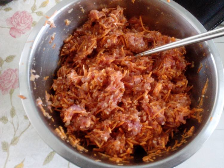 胡萝卜猪肉水饺子步骤4