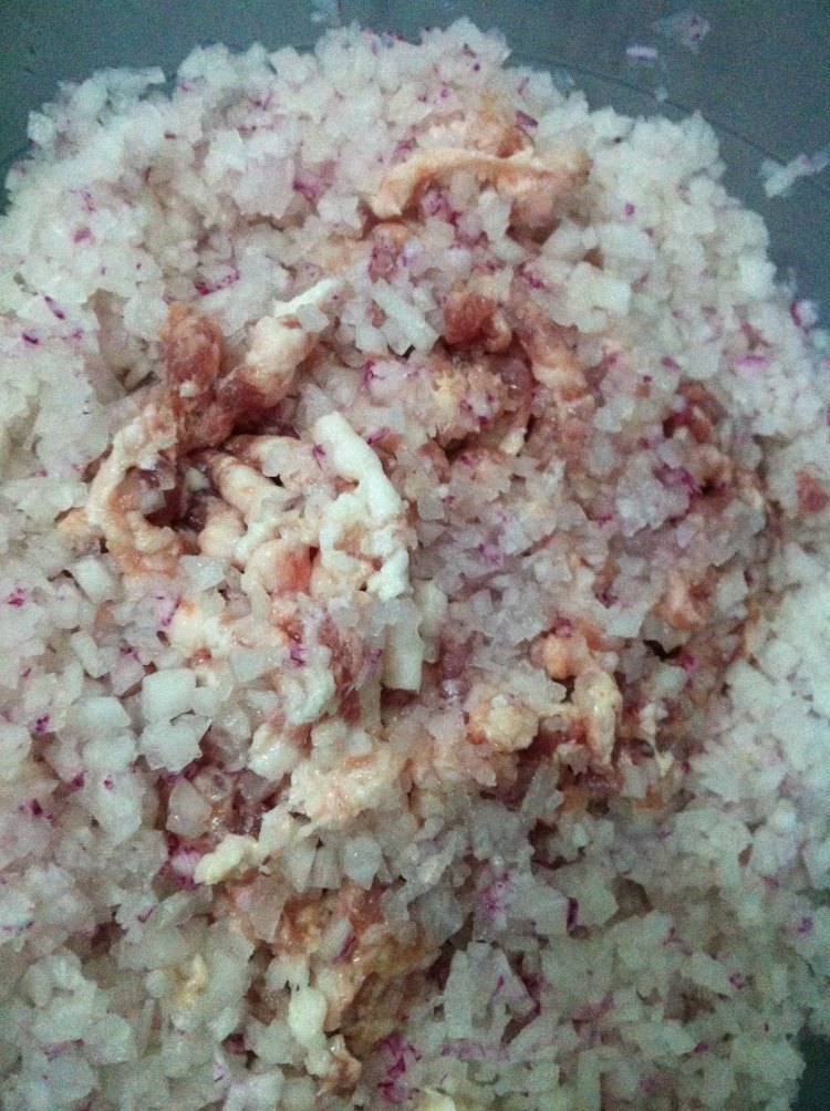 萝卜肉馅饺子步骤1