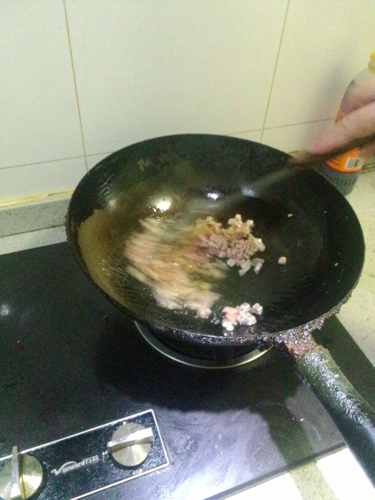 白菜肉丁饺子步骤4