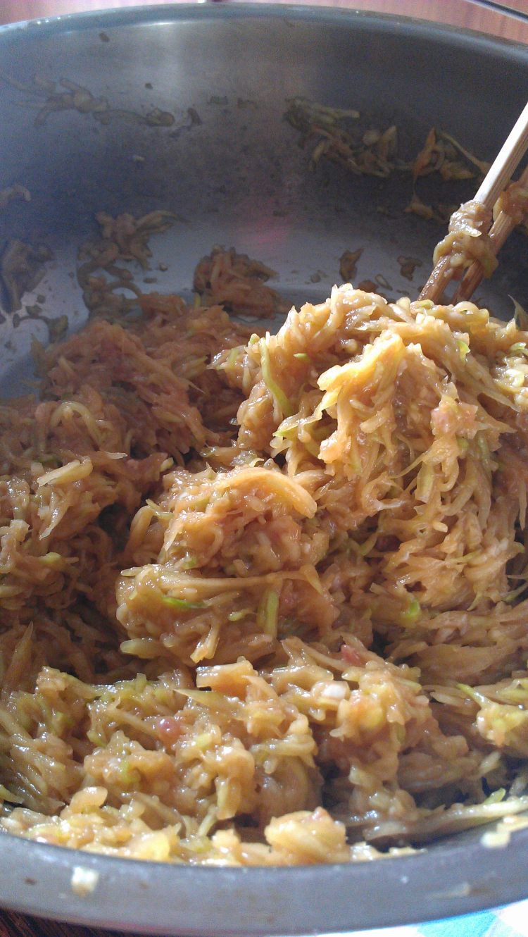 白菜肉丁饺子步骤11