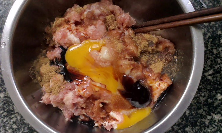 萝卜猪肉水饺步骤4