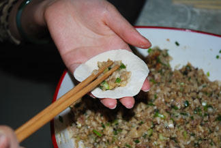 莲藕香菇猪肉饺子步骤11