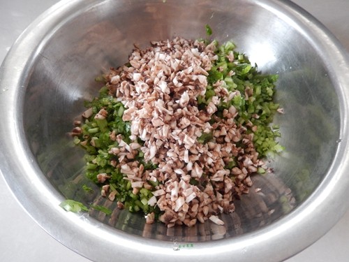 芹菜玉米饺子步骤3