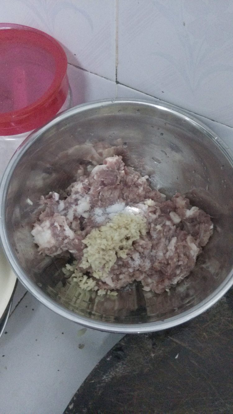 白菜木耳猪肉饺步骤2