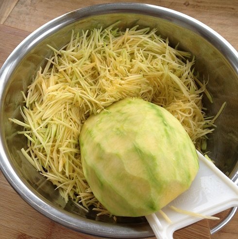 西葫羊肉饺子步骤2