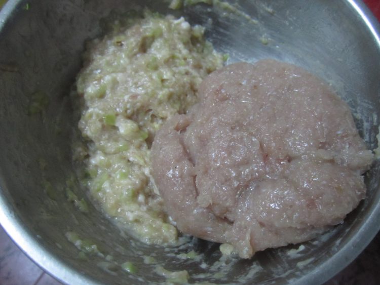 香菜鲜肉水晶饺步骤4