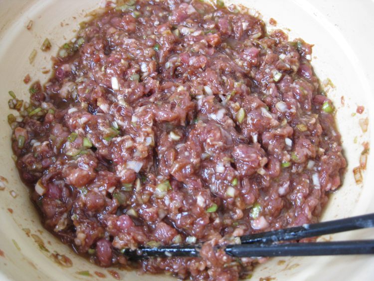 猪肉馅水饺步骤2