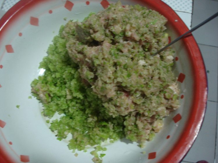 芹菜鲜肉水饺步骤8
