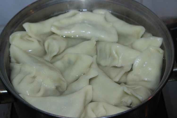 黑木耳芹菜肉饺子步骤7