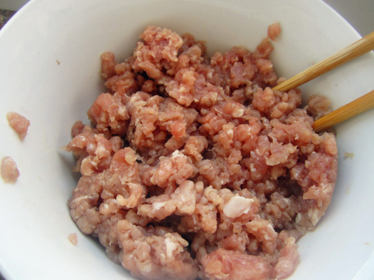 紫薯精肉水饺步骤1