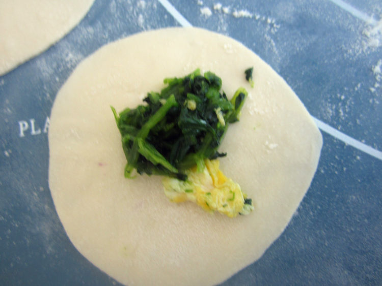 鸡蛋菠菜饺子步骤9