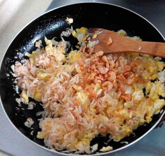 芹菜鸡蛋水饺步骤3
