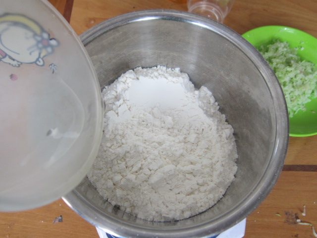 拂手瓜肉馅水饺步骤3