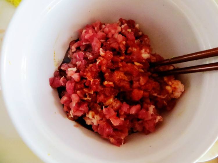 西葫芦猪肉馅饺子步骤6