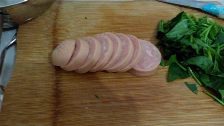 火腿菠菜饺子云吞步骤2