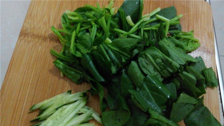 火腿菠菜饺子云吞步骤3