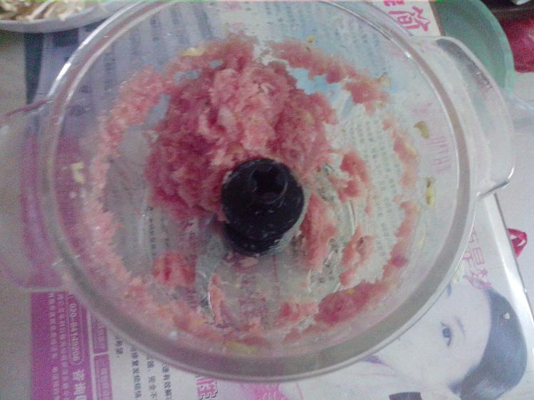 金针菇瘦肉蒸饺步骤6