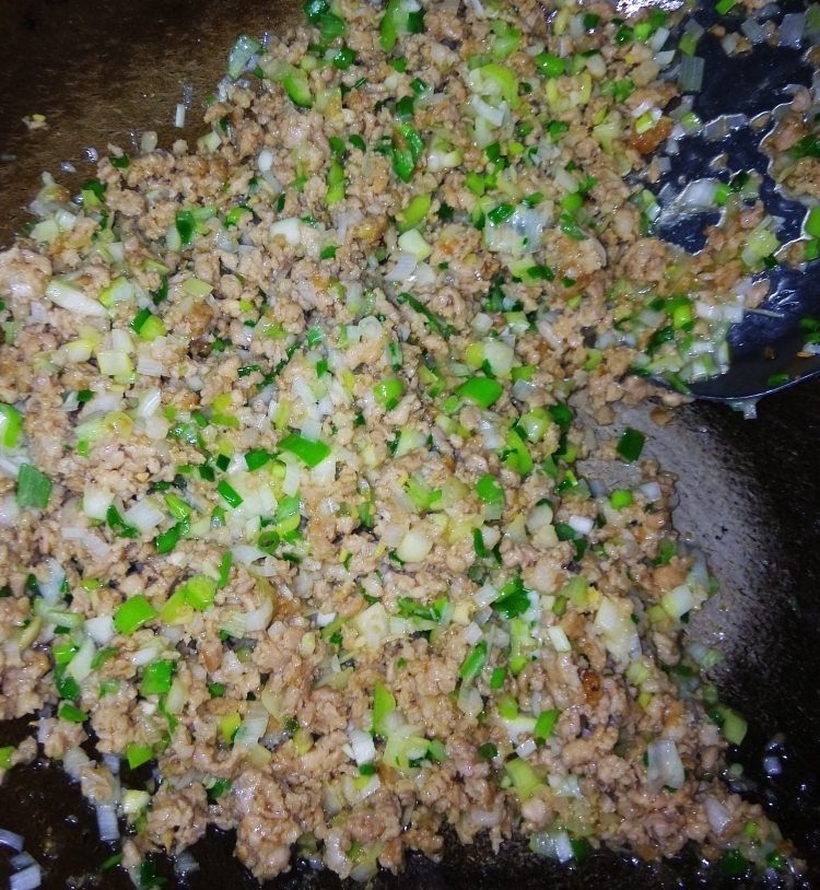 大葱猪肉饺步骤5