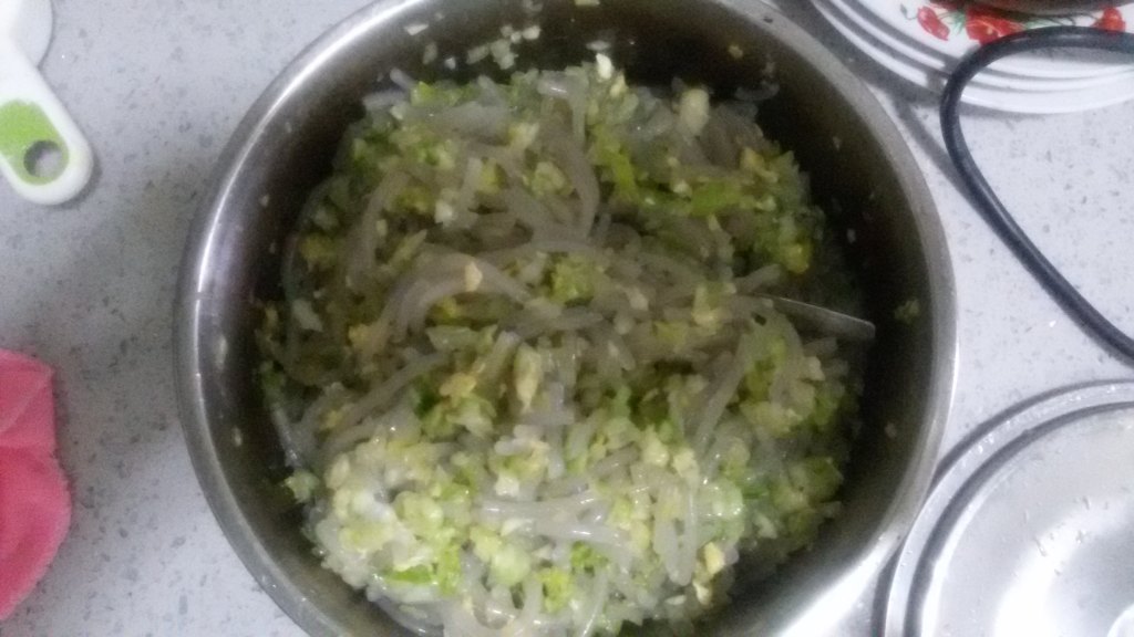 粉条圆白菜饺子步骤3