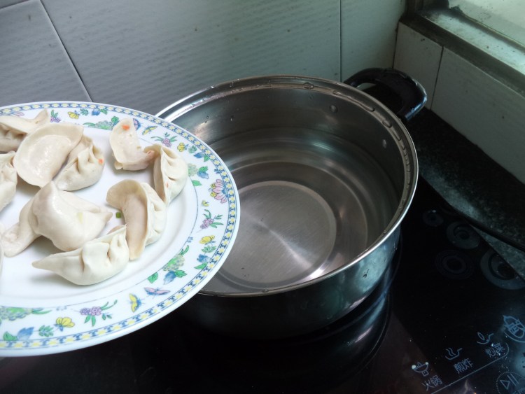 南瓜丸子煮饺子步骤3