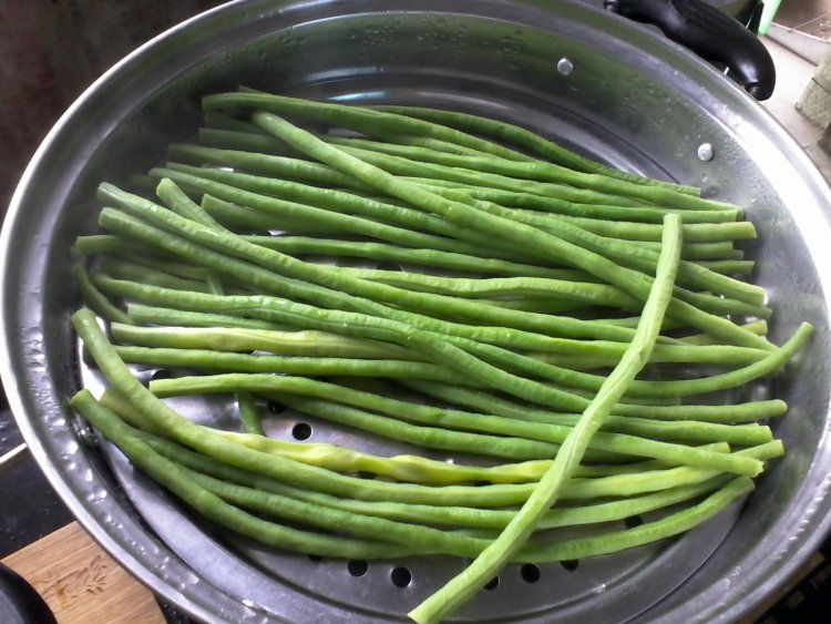 虹豆鸡蛋饺子步骤2